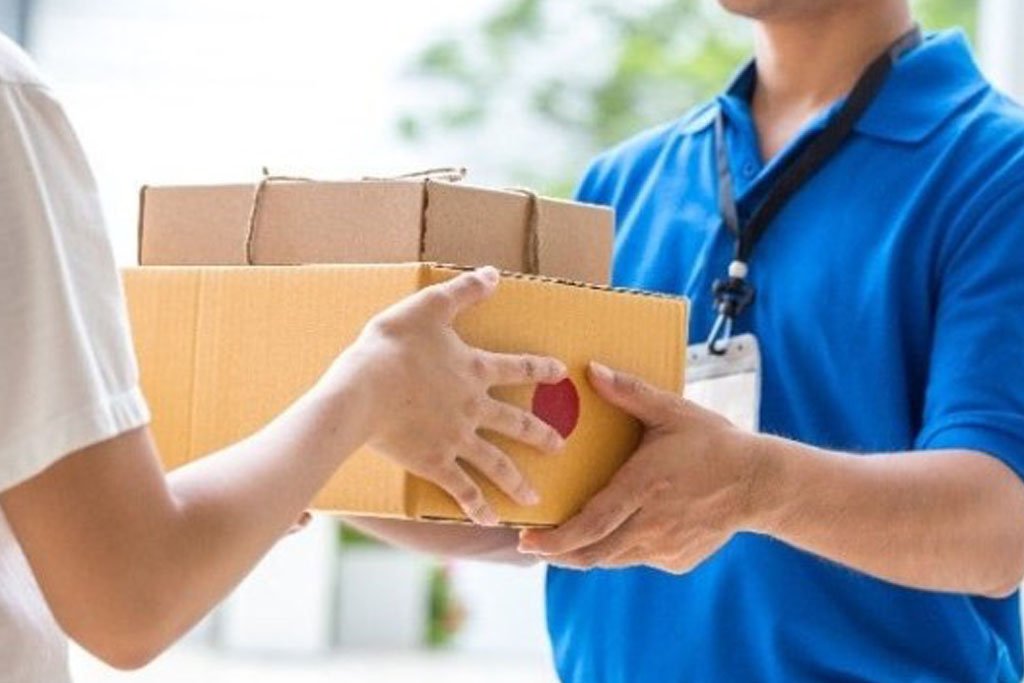 Fast International Courier Services in Delhi